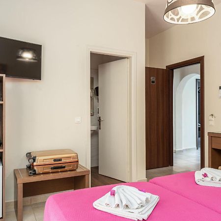 Stathis Beachfront Luxury Rooms Kalamákion Dış mekan fotoğraf