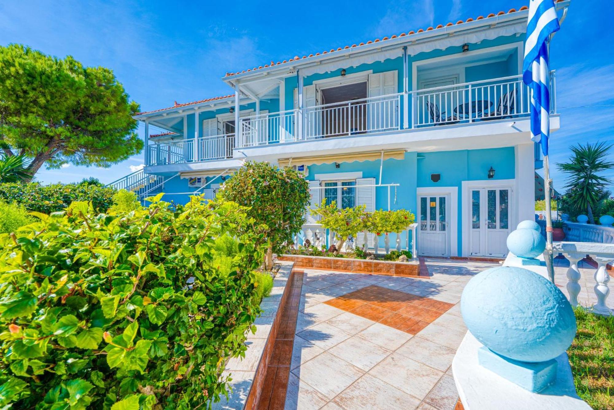 Stathis Beachfront Luxury Rooms Kalamákion Dış mekan fotoğraf