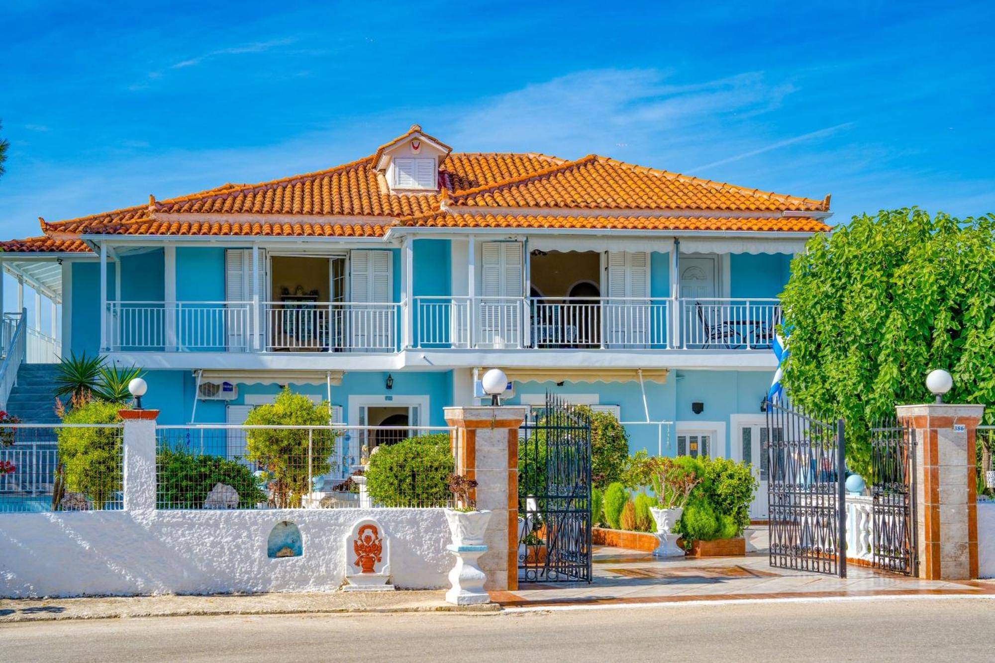 Stathis Beachfront Luxury Rooms Kalamákion Dış mekan fotoğraf